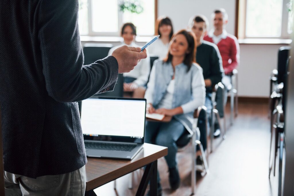 Leadership transformationnel : et si le coaching devenait la norme ?